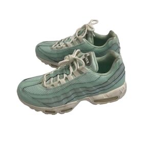 Nike Air Max 95 Igloo Premium women’s sneakers 9